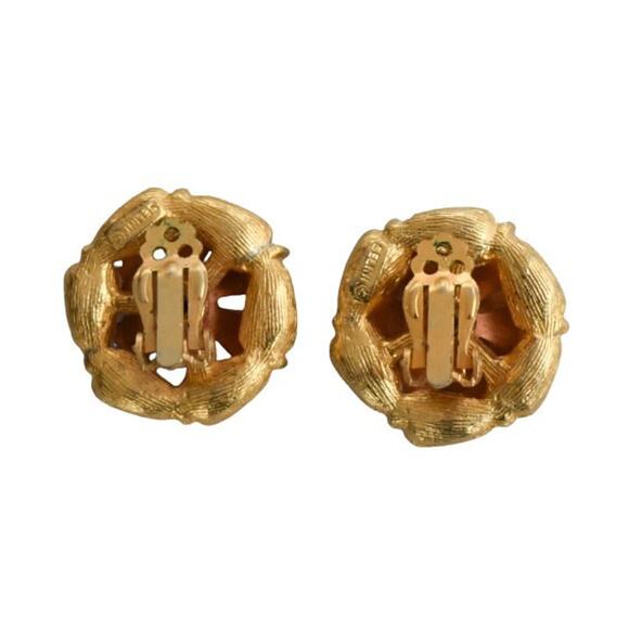 1950s SELINI Tan Thermoset & Amber Rhinestone Layered Flower Clip Earrings - Picture 2 of 3